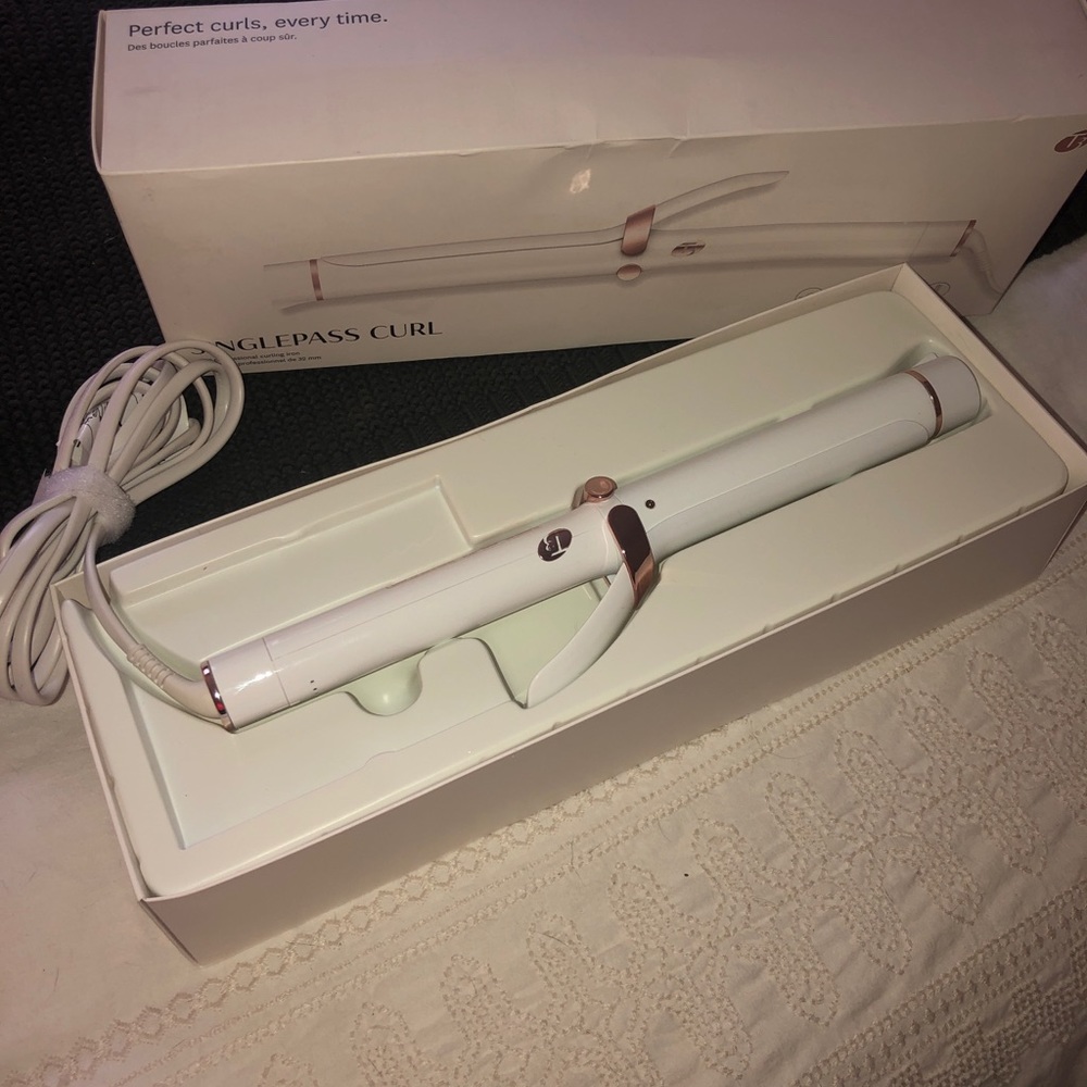 T3 SinglePass Curl 1.25” Professional Curling Iron